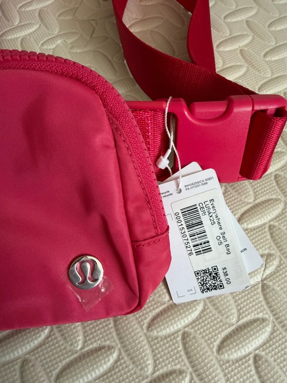 lululemon athletica Hot Pink Crossbody Belt Bag - Picture 2 of 4